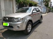 Cần bán Toyota Fortuner đời 2009, màu bạc, giá 489tr