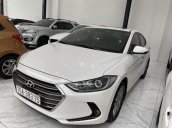 Cần bán lại xe cũ Hyundai Elantra năm sản xuất 2018, màu trắng, giá tốt