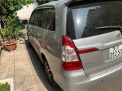 Cần bán Toyota Innova đời 2015, màu vàng