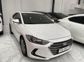 Cần bán lại xe cũ Hyundai Elantra năm sản xuất 2018, màu trắng, giá tốt