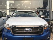 Ford Ranger XLS AT 4x2. Tặng nắp thùng, lót thùng, bảo hiểm vật chất