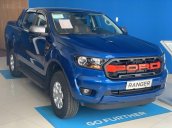 Ford Ranger XLS AT 4x2. Tặng nắp thùng, lót thùng, bảo hiểm vật chất