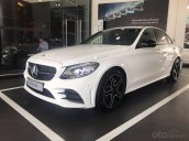 Mercedes-Benz C300 AMG với khuyến mại cực khủng, liên hệ hotline để lái thử và đặt hàng ngay