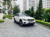 Cần bán xe Mercedes GLC250 năm sản xuất 2017, màu trắng