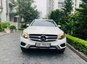 Cần bán xe Mercedes GLC250 năm sản xuất 2017, màu trắng