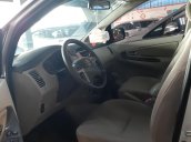 Bán Toyota Innova đời 2014, màu bạc, số sàn, giá rẻ nhất thị trường