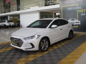 Bán xe Hyundai Elantra 2.0 AT sản xuất năm 2016, màu trắng