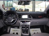 Bán xe Hyundai Elantra 2.0 AT sản xuất năm 2016, màu trắng