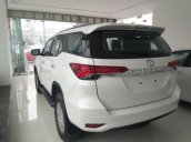 Bán Toyota Fortuner 2.7V 4x2 AT năm 2019, màu trắng, nhập khẩu