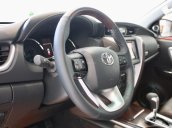 Bán Toyota Fortuner 2020 - máy dầu - số tự động, cam kết giá tốt - khuyến mãi lớn, trả trước 250 triệu - lãi suất thấp