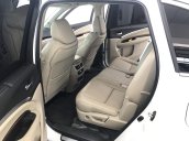 Bán lại chiếc Acura MDX năm 2016, màu trắng, nhập khẩu nguyên chiếc, giá mềm