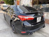 Cần bán gấp Toyota Corolla Altis 2.0V đời 2016, màu đen