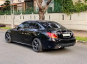 Master Auto - Bán Mercedes C300 AMG màu đen/đỏ 2019 siêu mới siêu lướt - trả trước 680 triệu nhận xe ngay