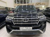 Cần bán Toyota Land Cruiser 5.7 sản xuất năm 2016, màu đen, xe nhập