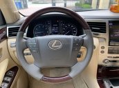 Lexus LX570 màu vàng cát, nội thất kem model 2013- Full option