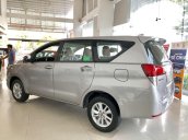 Cần bán Toyota Innova 2.0E đời 2020, màu bạc
