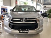 Cần bán Toyota Innova 2.0E đời 2020, màu bạc
