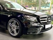 Mercedes-Benz E300 AMG khuyến mãi hấp dẫn khi mua xe