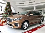 Kia Sedona Luxury màu vàng MY3 - ưu đãi khủng, giảm tiền mặt lên đến 60tr, tặng camera hành trình, bộ phụ kiện