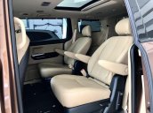 Kia Sedona Luxury màu vàng MY3 - ưu đãi khủng, giảm tiền mặt lên đến 60tr, tặng camera hành trình, bộ phụ kiện