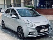 Cần bán Hyundai Grand i10 2017, màu bạc  