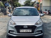 Cần bán Hyundai Grand i10 2017, màu bạc  