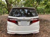 Bán Honda Odyssey 2.4 AT sản xuất 2016, màu trắng, nhập khẩu xe gia đình