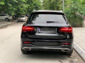 Mercedes GLC300 4Matic đời 2017 màu đen/kem xuất sắc