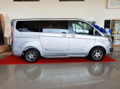 Cần bán xe Ford Tourneo Titanium năm sản xuất 2019, màu bạc, khuyến mại phụ kiện