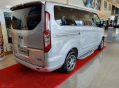 Cần bán xe Ford Tourneo Titanium năm sản xuất 2019, màu bạc, khuyến mại phụ kiện