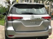 Bán Toyota Fortuner 2019, màu bạc, giá chỉ 956 triệu