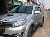 Cần bán lại xe Toyota Fortuner sản xuất năm 2015 còn mới