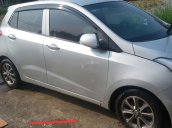 Bán Hyundai Grand i10 đời 2015, màu bạc, nhập khẩu 