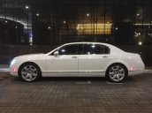 Chủ đi định cư nước ngoài nên sang nhượng siêu xe Bentley Continental Spur 2012, màu trắng như mới