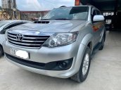 Cần bán Toyota Fortuner đăng ký lần đầu 2013, màu bạc, còn mới, giá tốt 645 triệu đồng