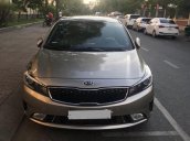 Cần bán lại xe Kia Cerato AT đời 2017 số tự động