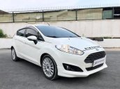 Bán Ford Fiesta năm sản xuất 2017, màu trắng, giá chỉ 435 triệu