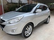 Cần bán Hyundai Tucson đời 2010, màu bạc, nhập khẩu nguyên chiếc