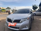 Bán xe Toyota Venza đời 2009, màu bạc, giá cạnh tranh