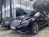 Cần bán xe Mercedes C250 đời 2017, màu đen chính chủ