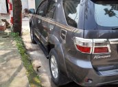 Cần bán Toyota Fortuner sản xuất 2011 còn mới, giá 580tr