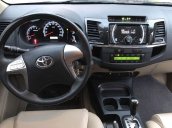 Bán Toyota Fortuner đời 2016, màu đen số tự động, 638tr