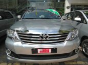 Cần bán lại em Fortuner máy xăng 2013