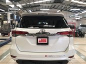 Bán xe Toyota Fortuner đời 2017, màu trắng  