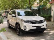 Cần bán xe Kia Sorento 2.4GAT đời 2018, màu trắng, giá chỉ 729 triệu