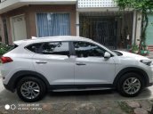 Bán Hyundai Tucson đời 2018, màu trắng