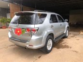 Cần bán xe Toyota Fortuner năm sản xuất 2012, 556 triệu