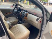 Cần bán gấp Toyota Innova sản xuất năm 2010 giá cạnh tranh