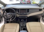 Bán Kia Rondo 2017 tự động Form mới màu trắng biển Sài Gòn, xe cực đẹp