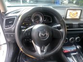 Bán Mazda 3 1.5 AT năm sản xuất 2016, màu trắng còn mới